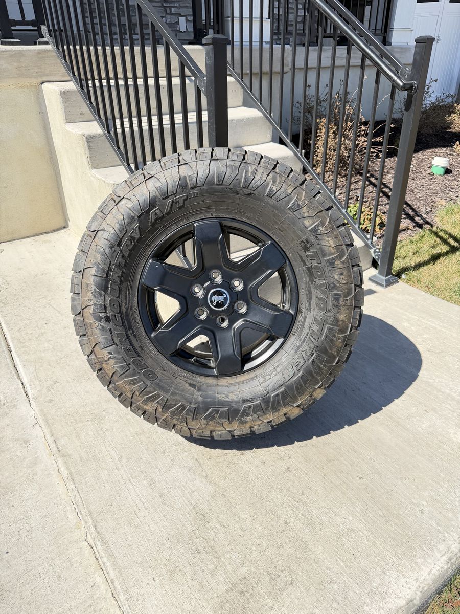 Ford Bronco Rims and Tires  35/12.50R17 Toyo AT3