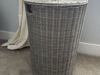 Wicker Storage/Laundry Basket with Lid