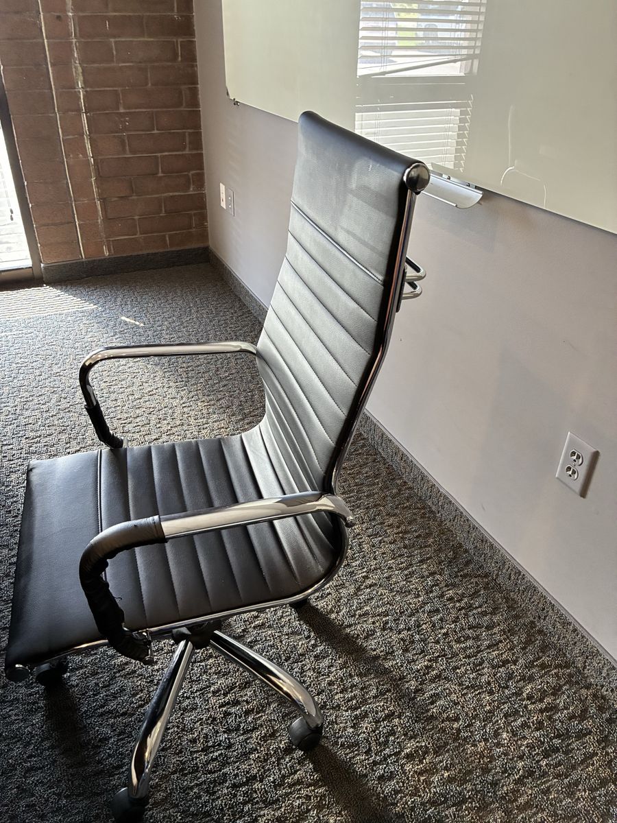Office chairs--- Tons To Choose From