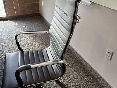 Office chairs--- Tons To Choose From