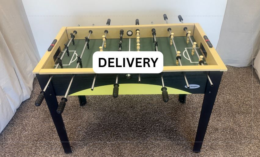DELIVERY - Foosball table with ball