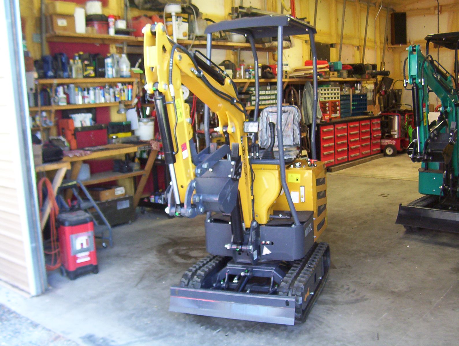 MINI EXCAVATOR CFG MX12R