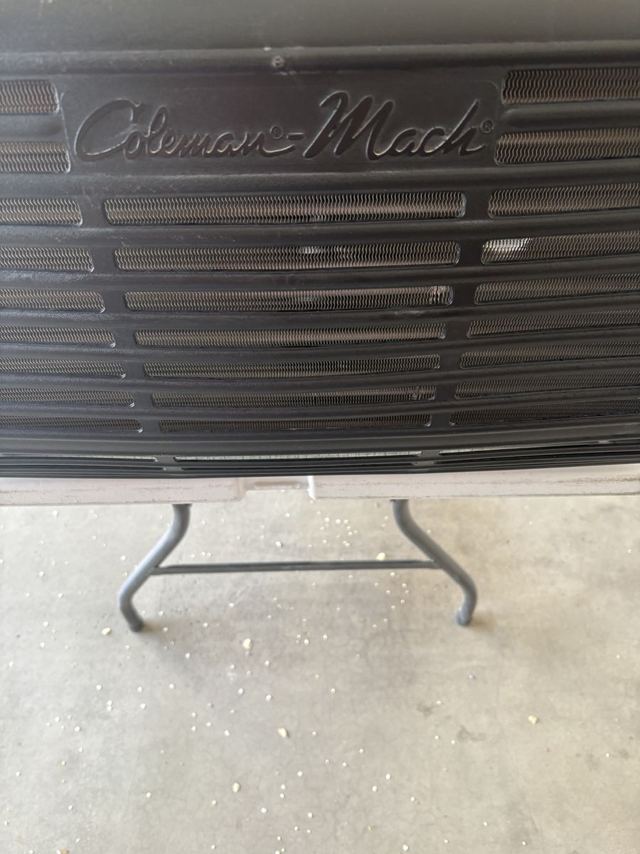 Camper air conditioner
