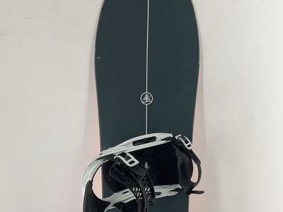 2022 Burton Straight Chuter w/ Burton Mala Vita Snowboard Bindings