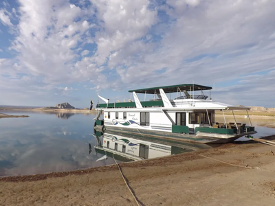 Antelope Point Marina Houseboat *Desert Oasis Trips Available* Starting at $7,000!!!!