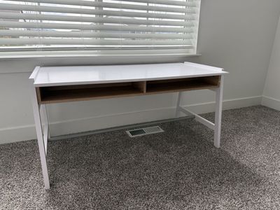 Kids desk