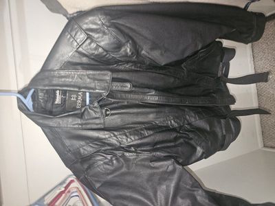 Bermans Black Leather Jacket w Thinsulate