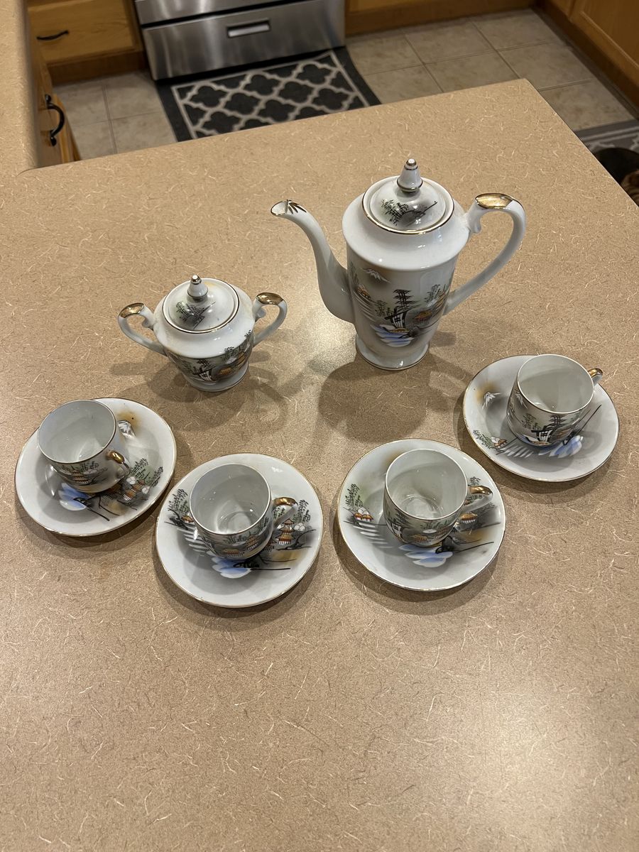 Vintage Japanese Kutani Porcelain Tea Set.
