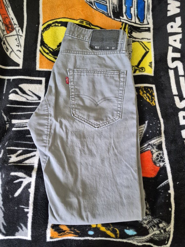 Levi pants for sale 3 pairs