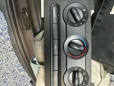 Used Ford Mustang / Fusion AC Heater Climate Control Unit, Black, Excellent Condition