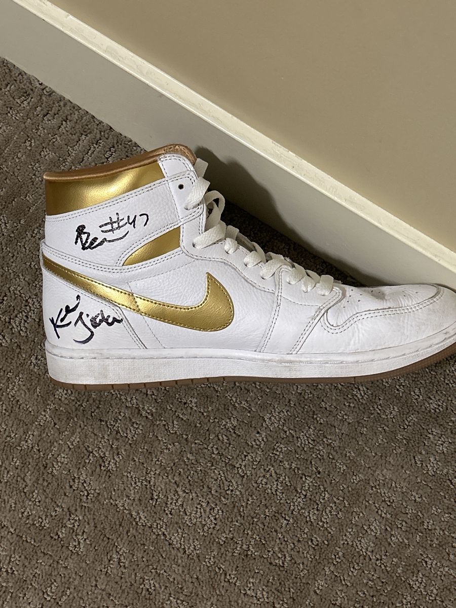 Bear bachmier, coach signed shoe BYU