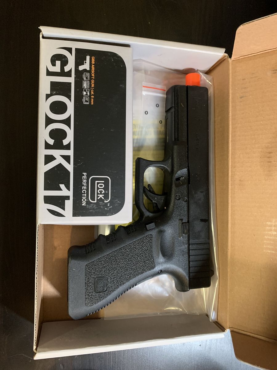 Glock 17 GBB Airsoft Pistol