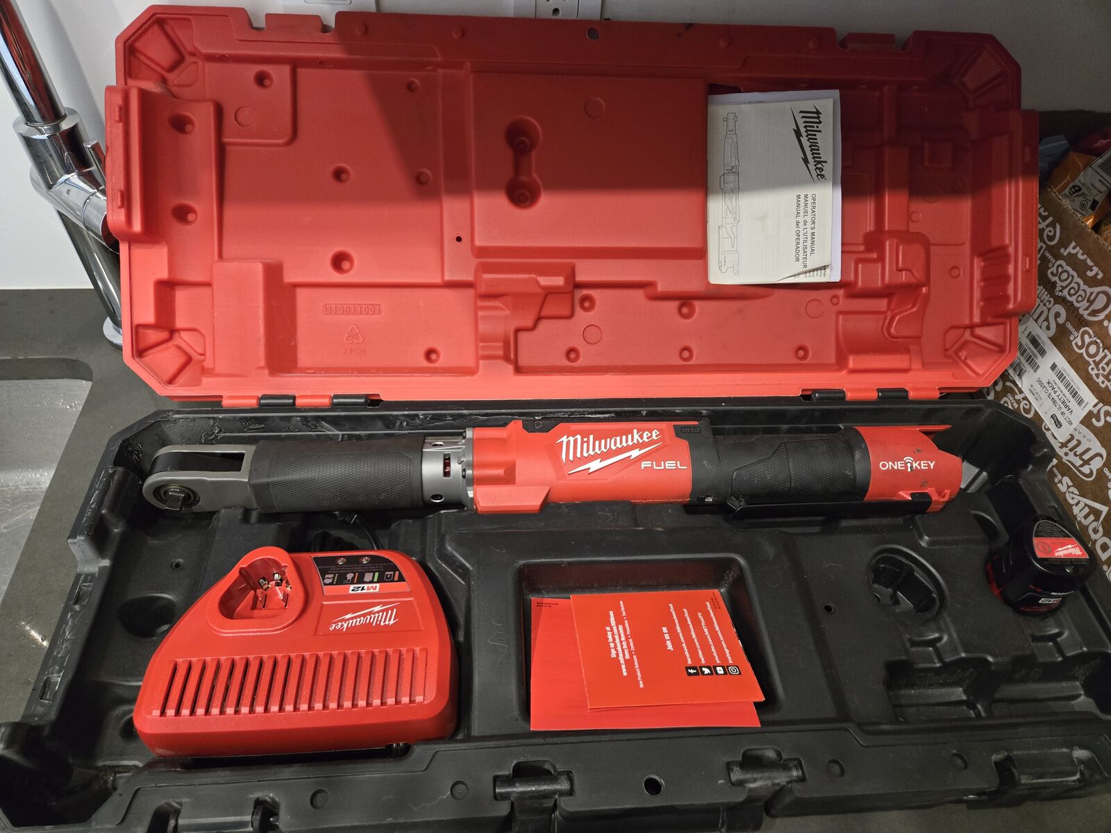 Milwaukee M12 12 volt lithium ion, cordless 3/8in digital torque wrench