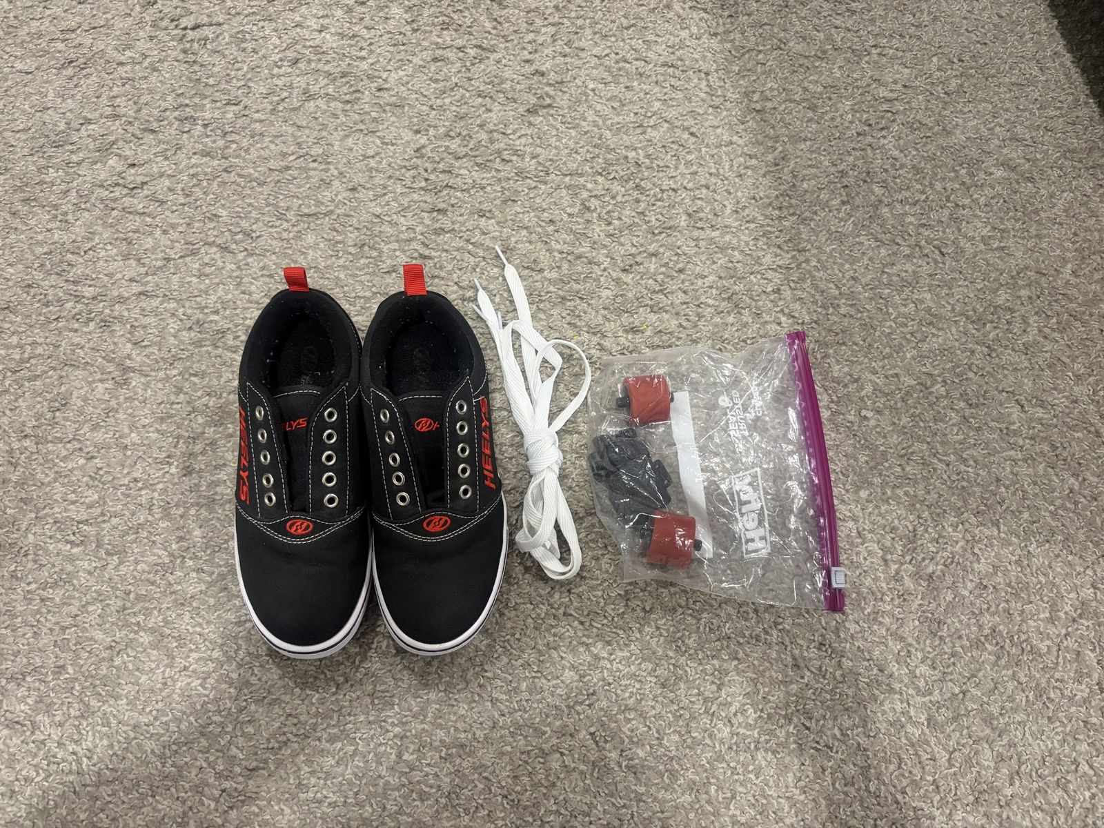 Heelys Black and Red Roller Shoes Size 3