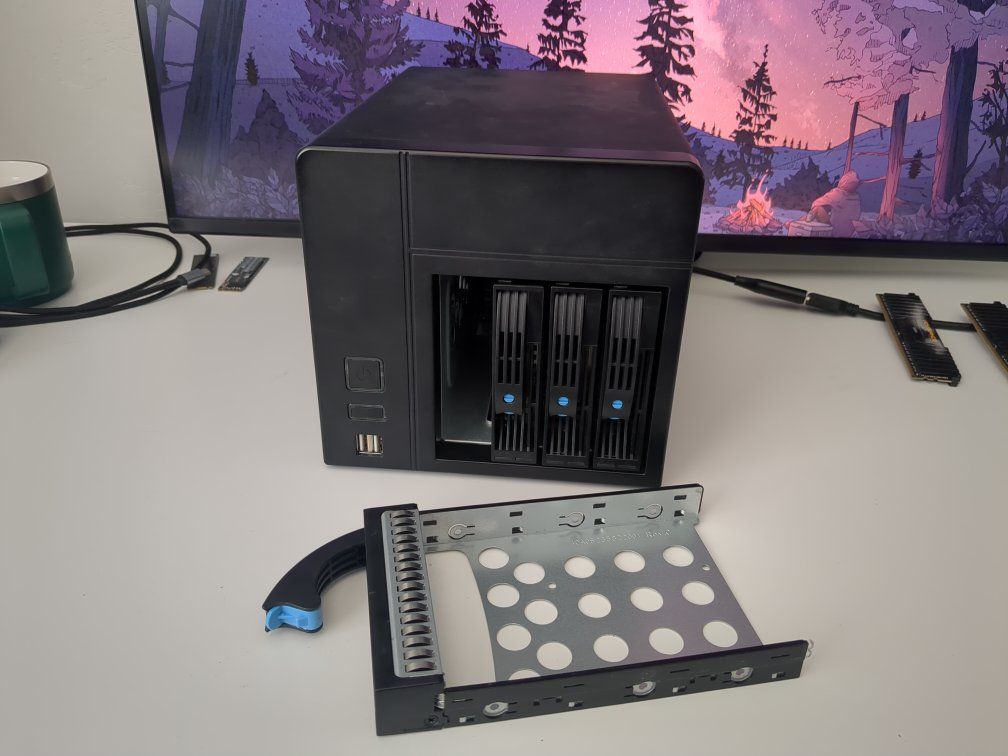 4-Bay NAS mini ITX Chassis Case with Power Supply and Drive Trays