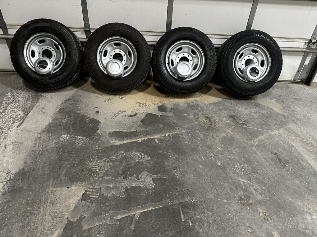 Ford Super Duty F250/350 17 Wheels and Tires