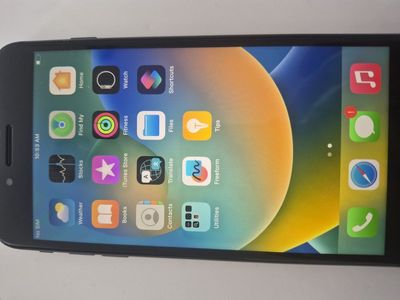 iPhone 8 plus 64 GB Unlocked (Brand New)