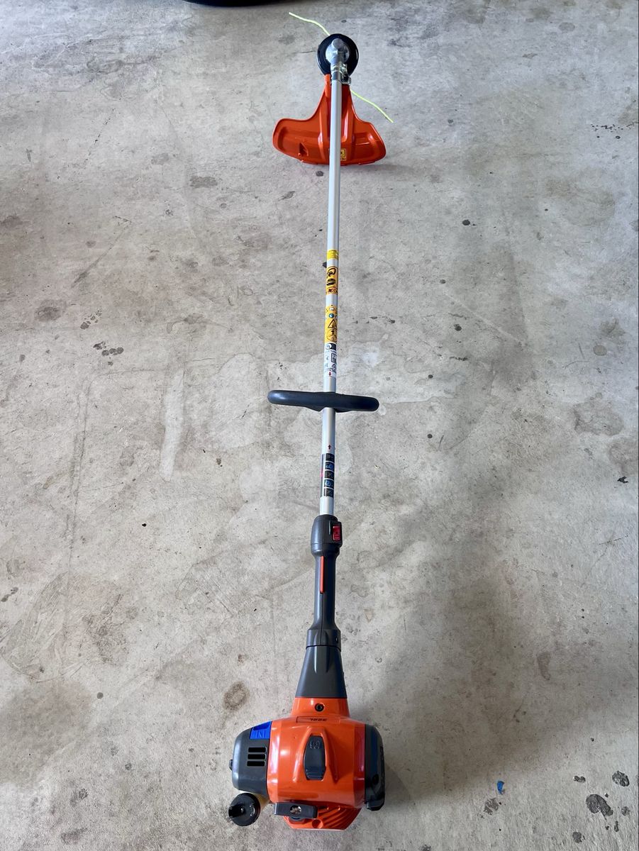Husqvarna 322L Straight Shaft Weed Eater
