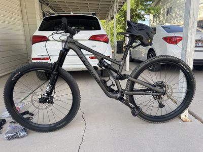 2022 Specialized Stumpjumper evo (S3)
