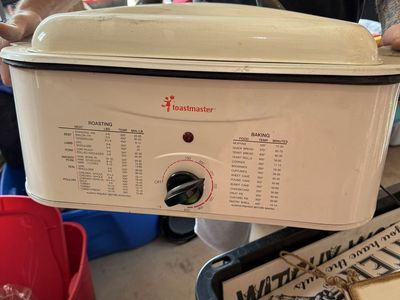 Toastmaster Electric Roaster Oven with 3 Buffet Server Inserts - White, Temperature Control
