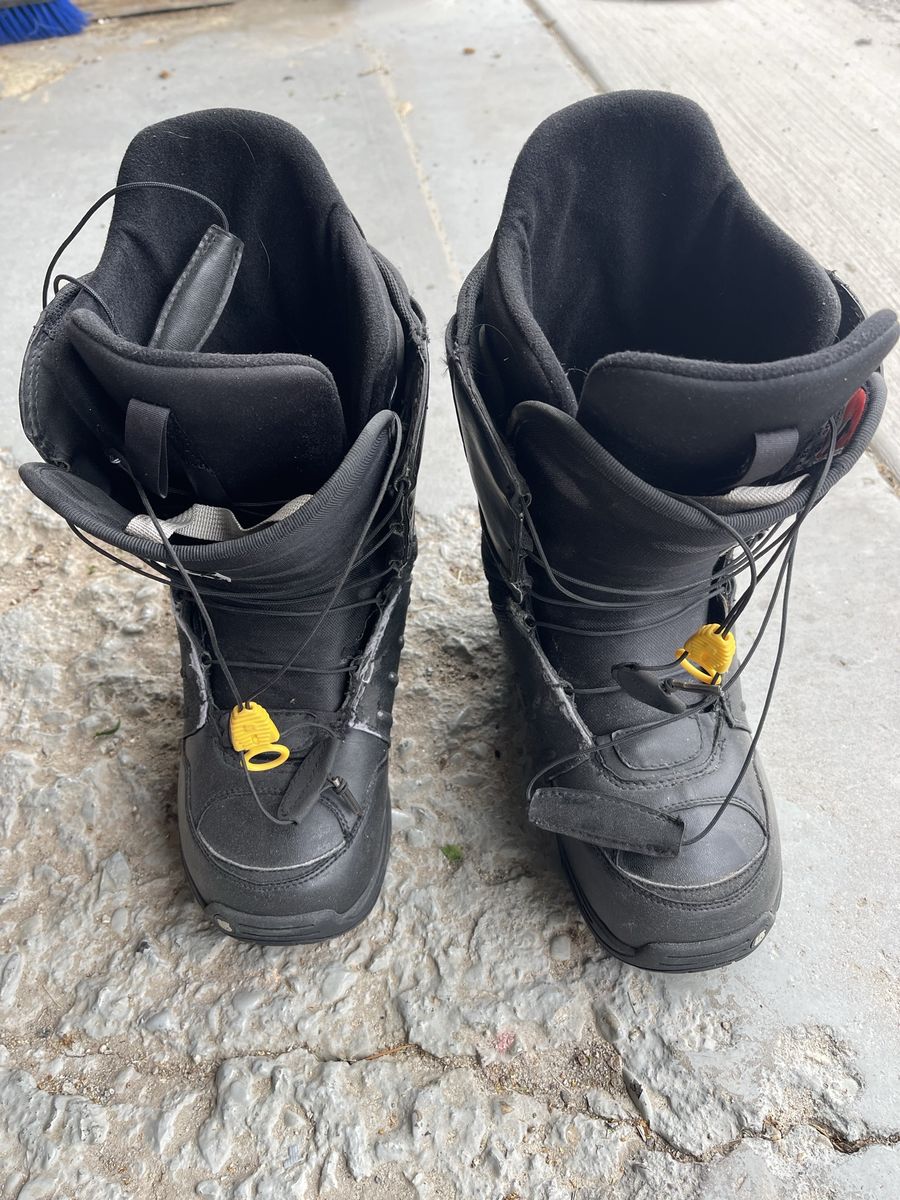 Burton Moto Snowboard Boots - Men's Black, Quick Lace System