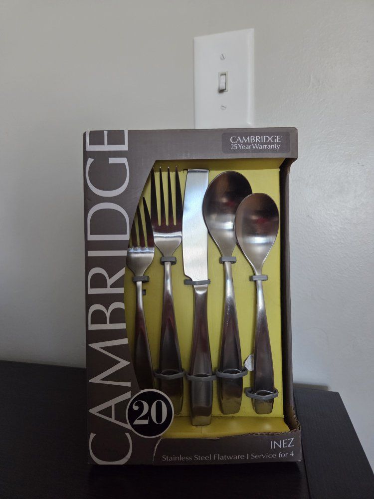 20 Piece Silverware