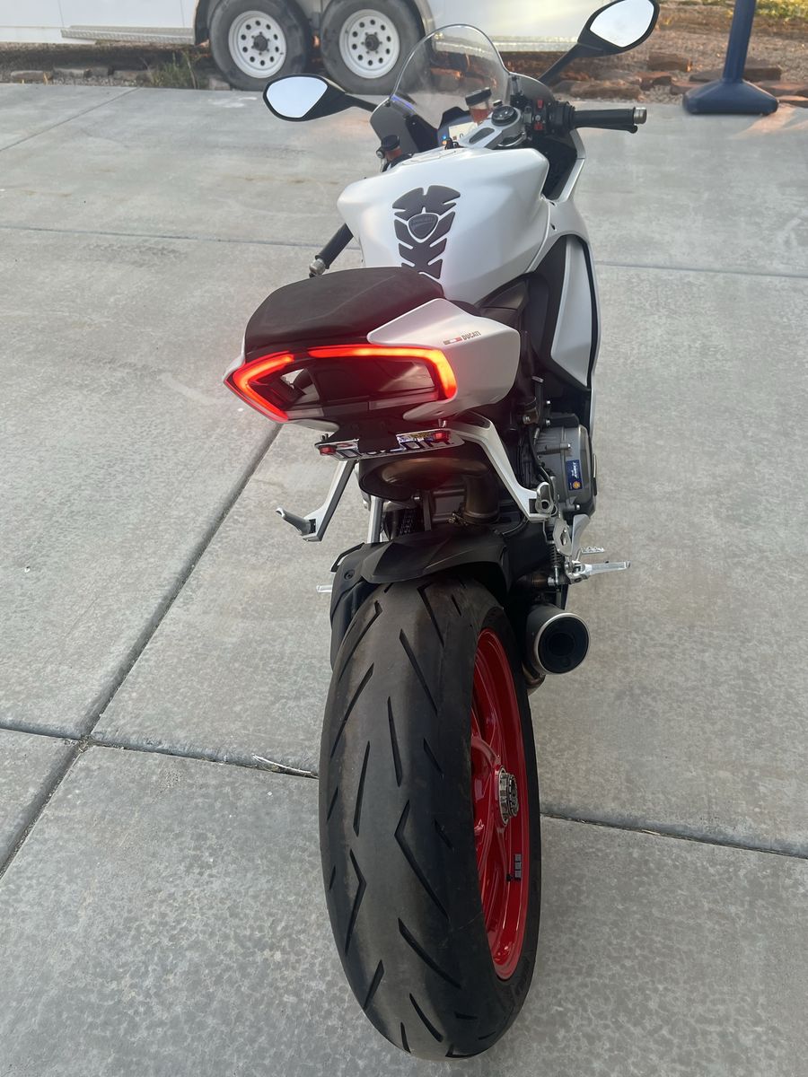 Main image 8