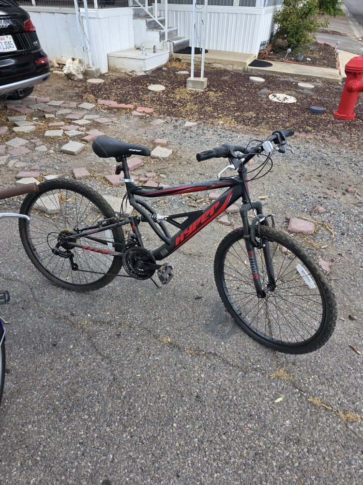Hyper Mountain Bike Black & Red, Full Suspension, 26-inch Wheels