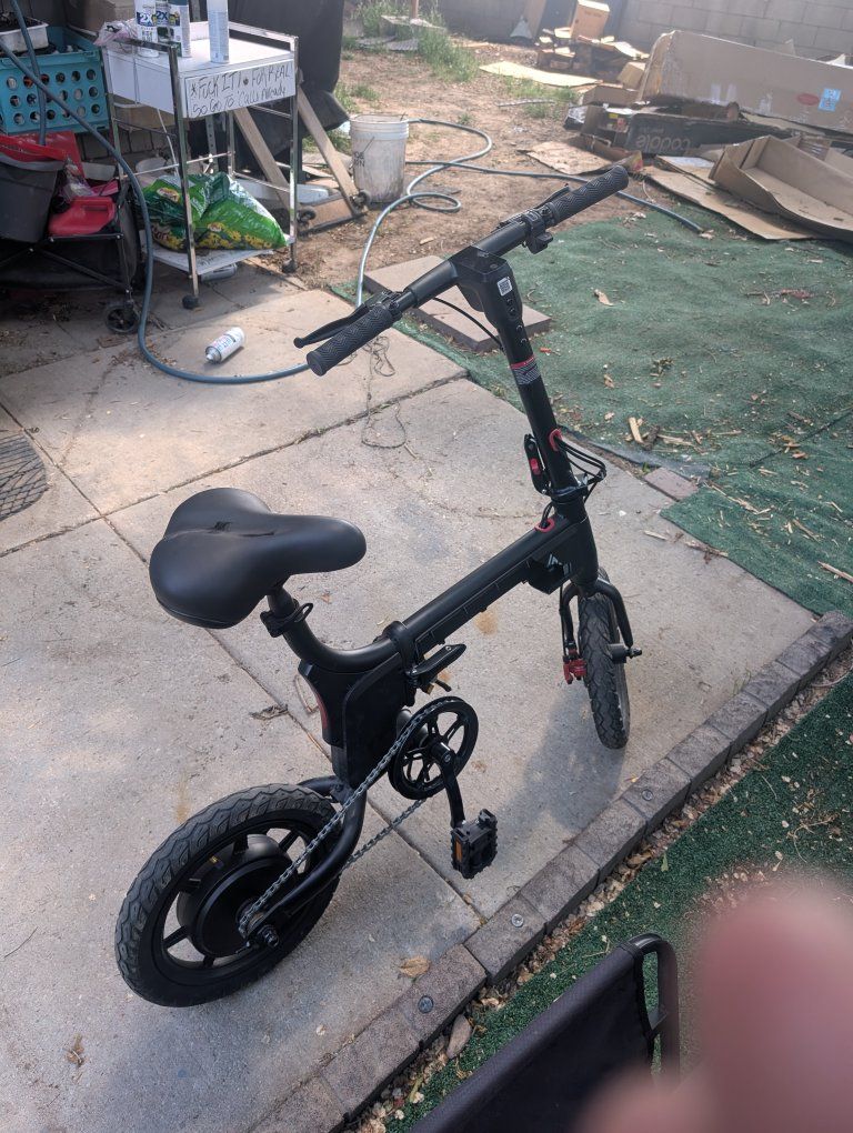 Electric Bike - Compact Folding E-Bike for Easy Commuting