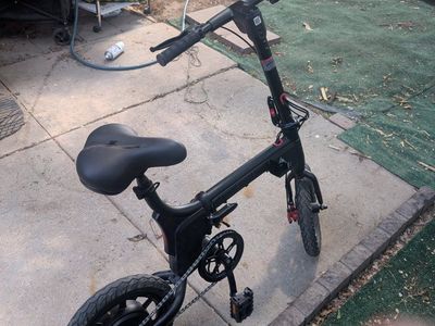 Electric Bike - Compact Folding E-Bike for Easy Commuting