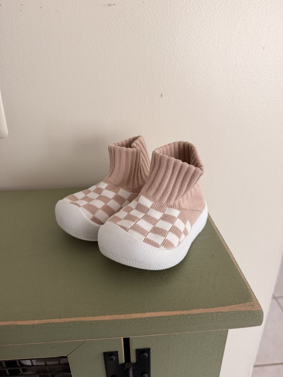 Baby Checkered Knit Sock Shoes Pink White
