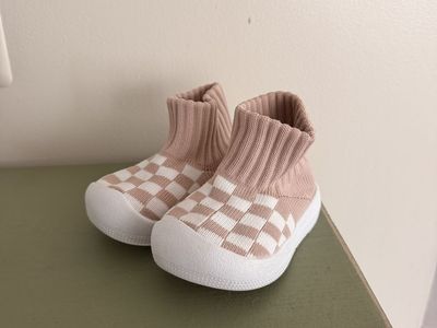 Baby Checkered Knit Sock Shoes Pink White
