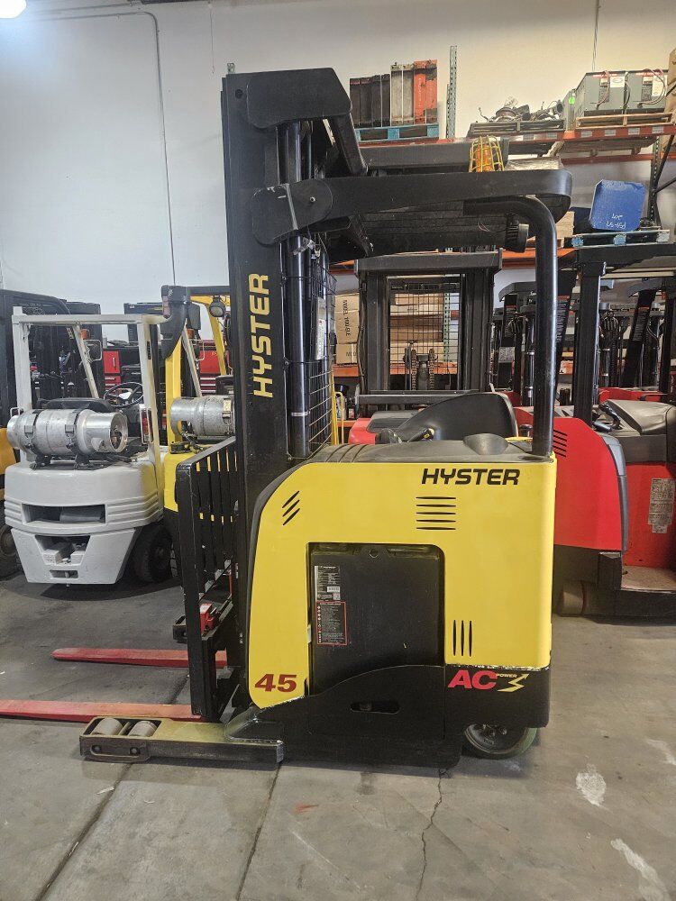 2015 Hyster Electric Reach Forklift