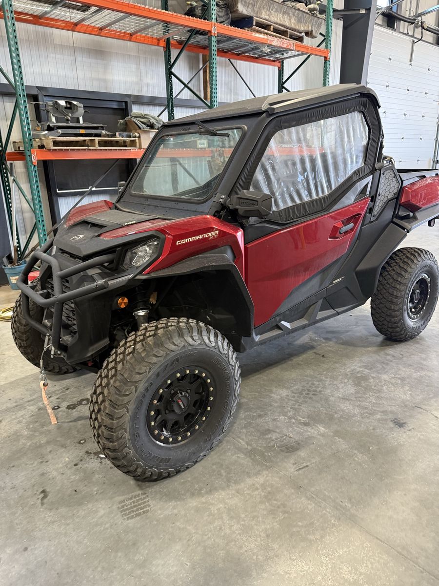 2024 can am commander xt 700