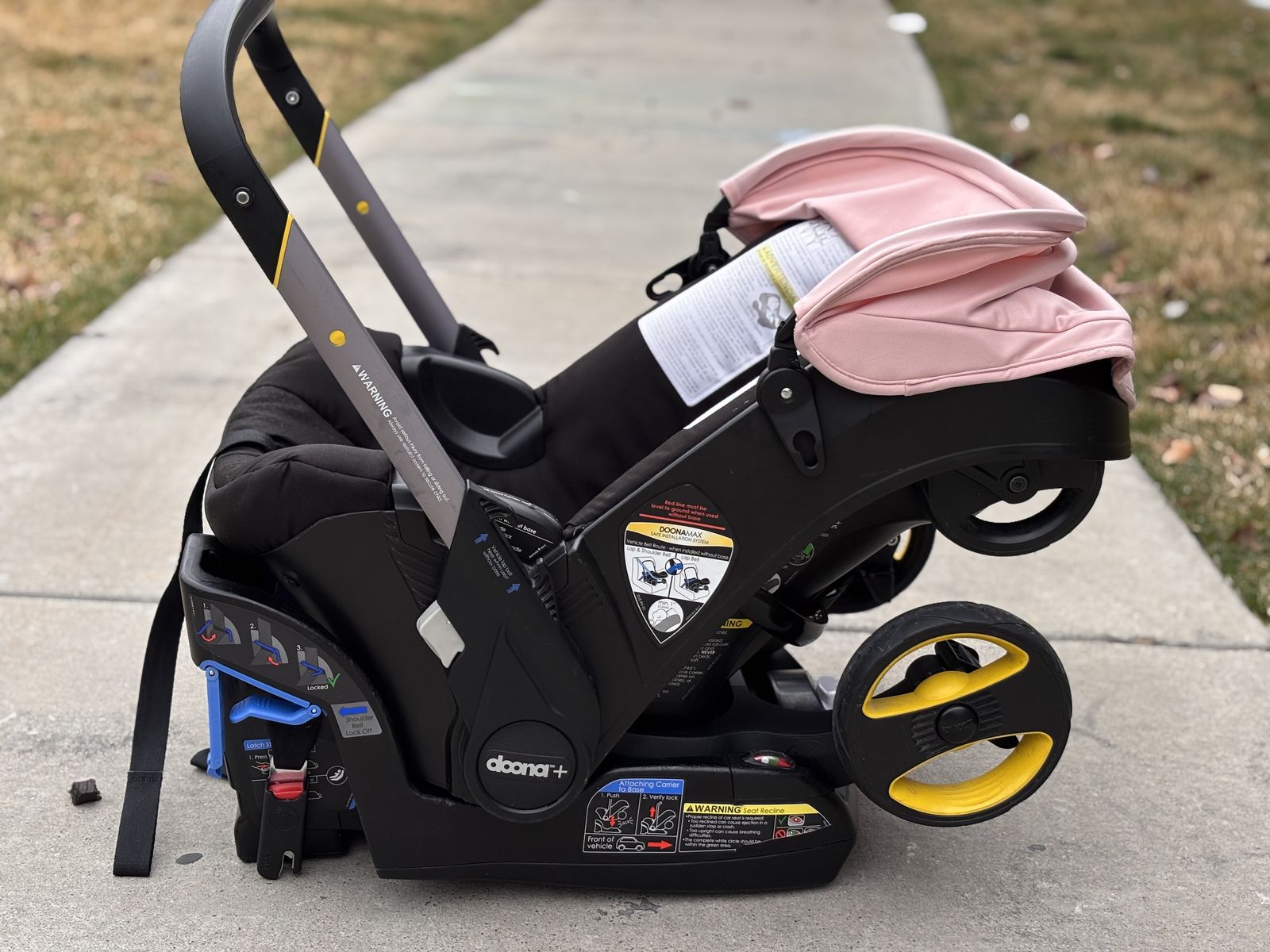 Doona Carseat/Stroller + Car Base