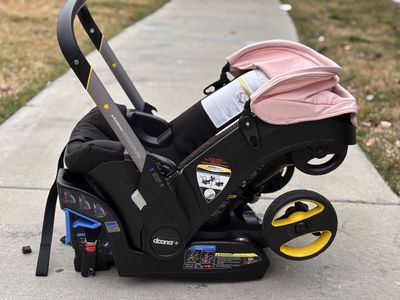 Doona Carseat/Stroller + Car Base