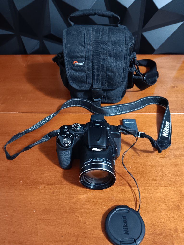 Nikon COOLPIX P600 Black 16.1MP Point & Shoot Digital Camera, with SD Card, Battery, Charger & Carring Case included. Tested, wo