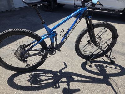 Trek Fuel EX8 full suspension mountain bike