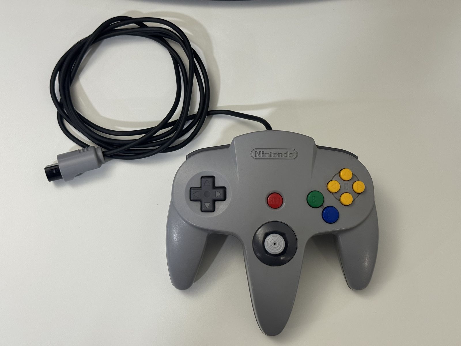 Official Nintendo 64 N64 Controller / Gray Color
