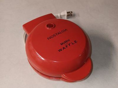 Nostalgia MyMini MWF5RD Red Mini Waffle Maker - Compact 550W Single Waffle Iron