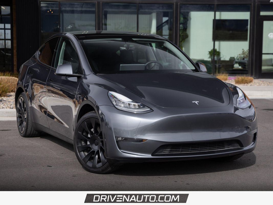 2023 Tesla Model Y Long Range