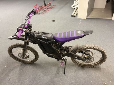 2023 Surron Light Bee X - Custom Purple Setup (2k Miles) Full Face Helmet included