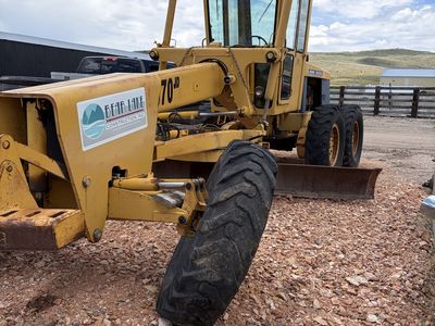 John Deere 570 Grader