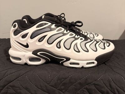 AIR MAX PLUS DRIFT WHITE/BLACK-METALLIC SILVER