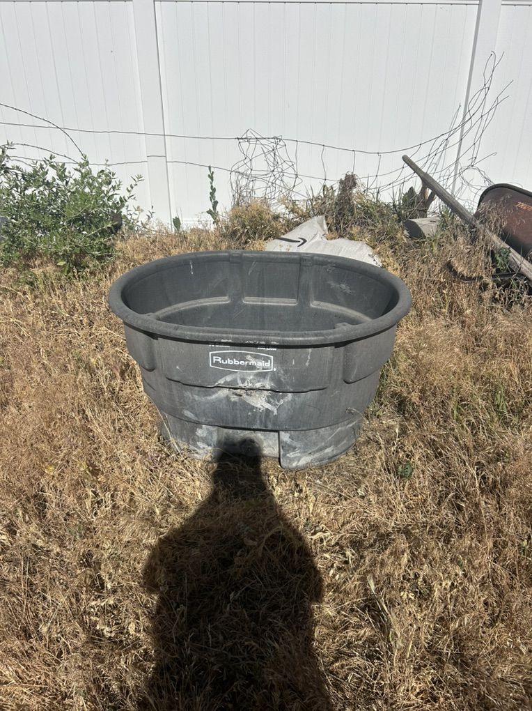 70 Gallon heated Water Trough