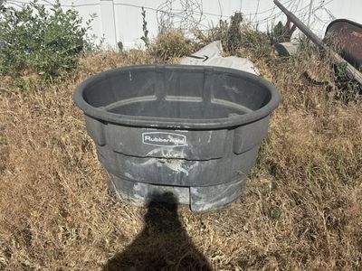 70 Gallon heated Water Trough