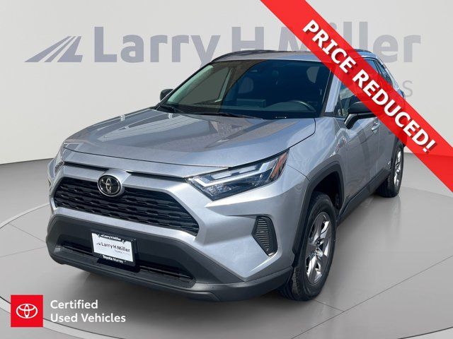 2025 Toyota RAV4 LE