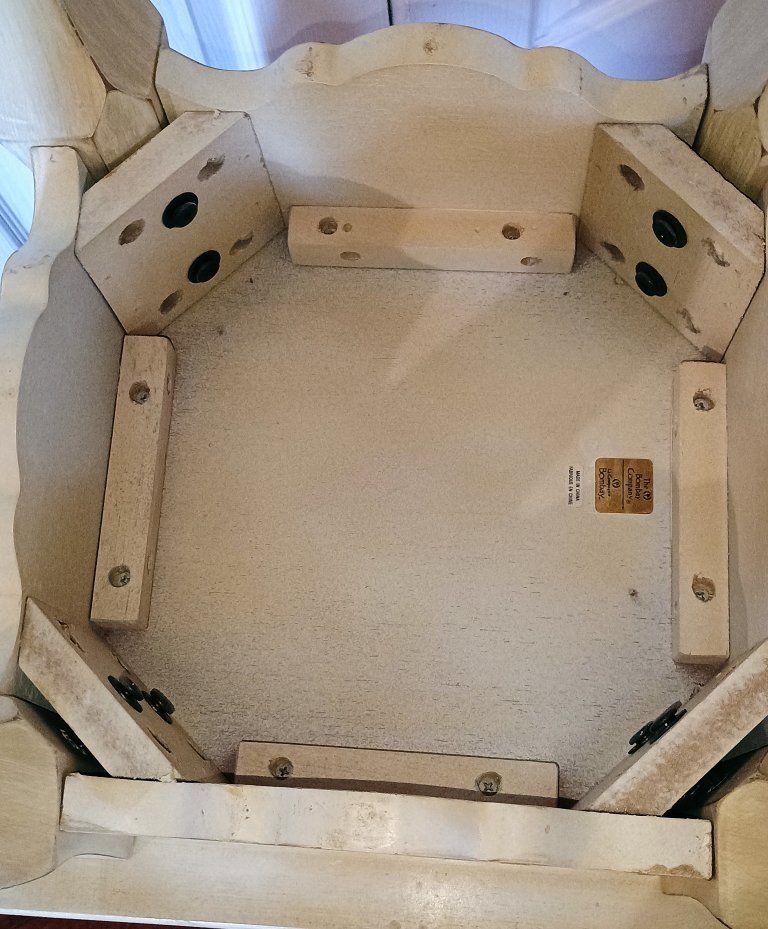Main image 7