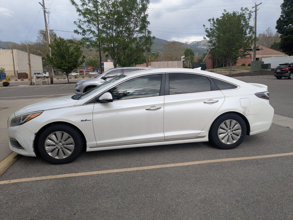 2016 Hyundai SONATA Hybrid SE