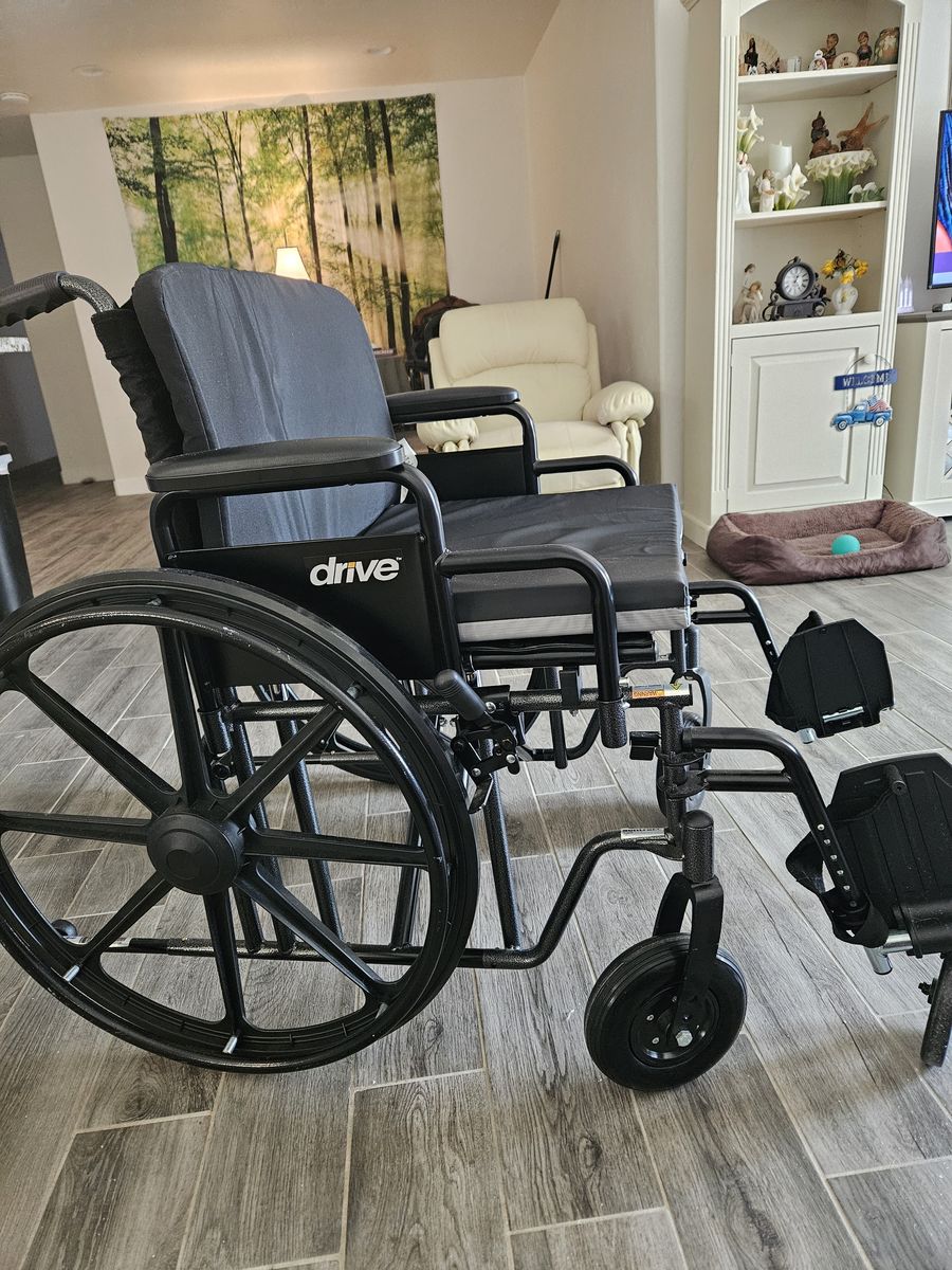 New bariatric size wheelchair
